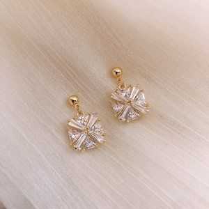 Double cross crystal gold earrings